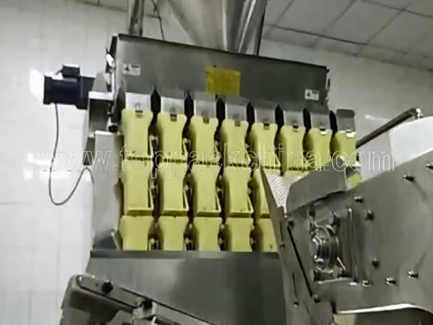 Ready To Eat Food Packaging Machine With 8 Heads Three Layers Weigher